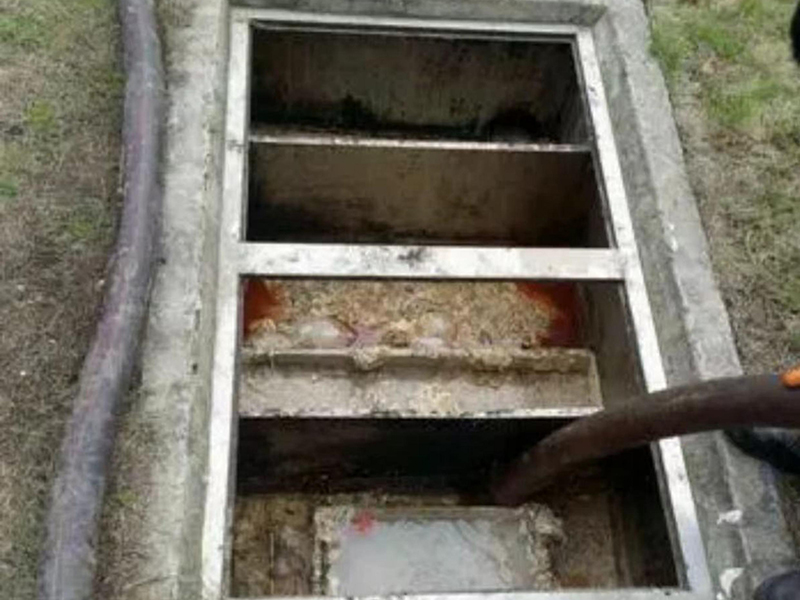 莲池隔油池清理