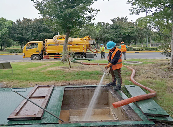 莲池化油池清理
